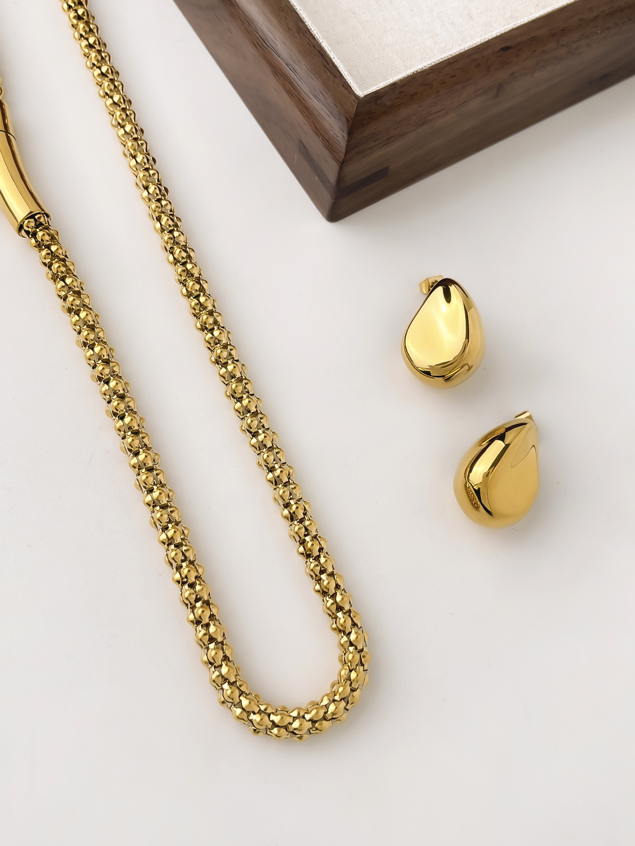 304 Stainless Steel 18K Gold Plated Casual Simple Style Solid Color Earrings Necklace display picture 6