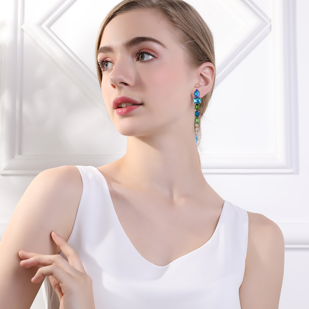 1 Pair Retro Exaggerated Geometric Inlay Zinc Alloy Rhinestones Glass Drop Earrings display picture 10