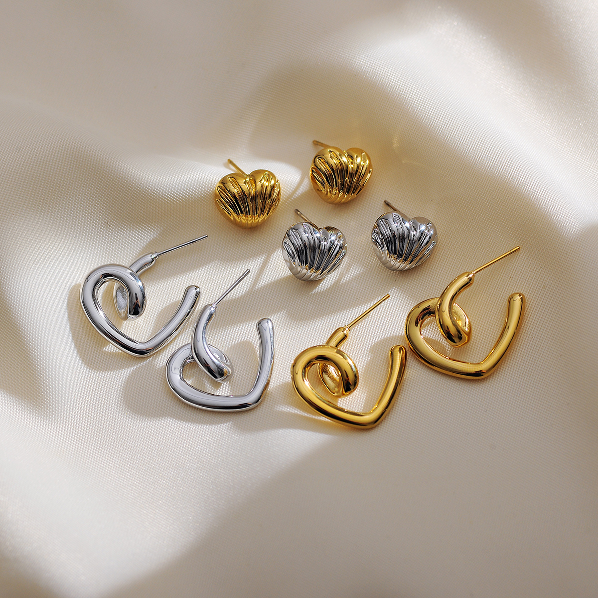 1 Pair Simple Style Classic Style Solid Color Plating 304 Stainless Steel 18K Gold Plated Ear Studs display picture 3