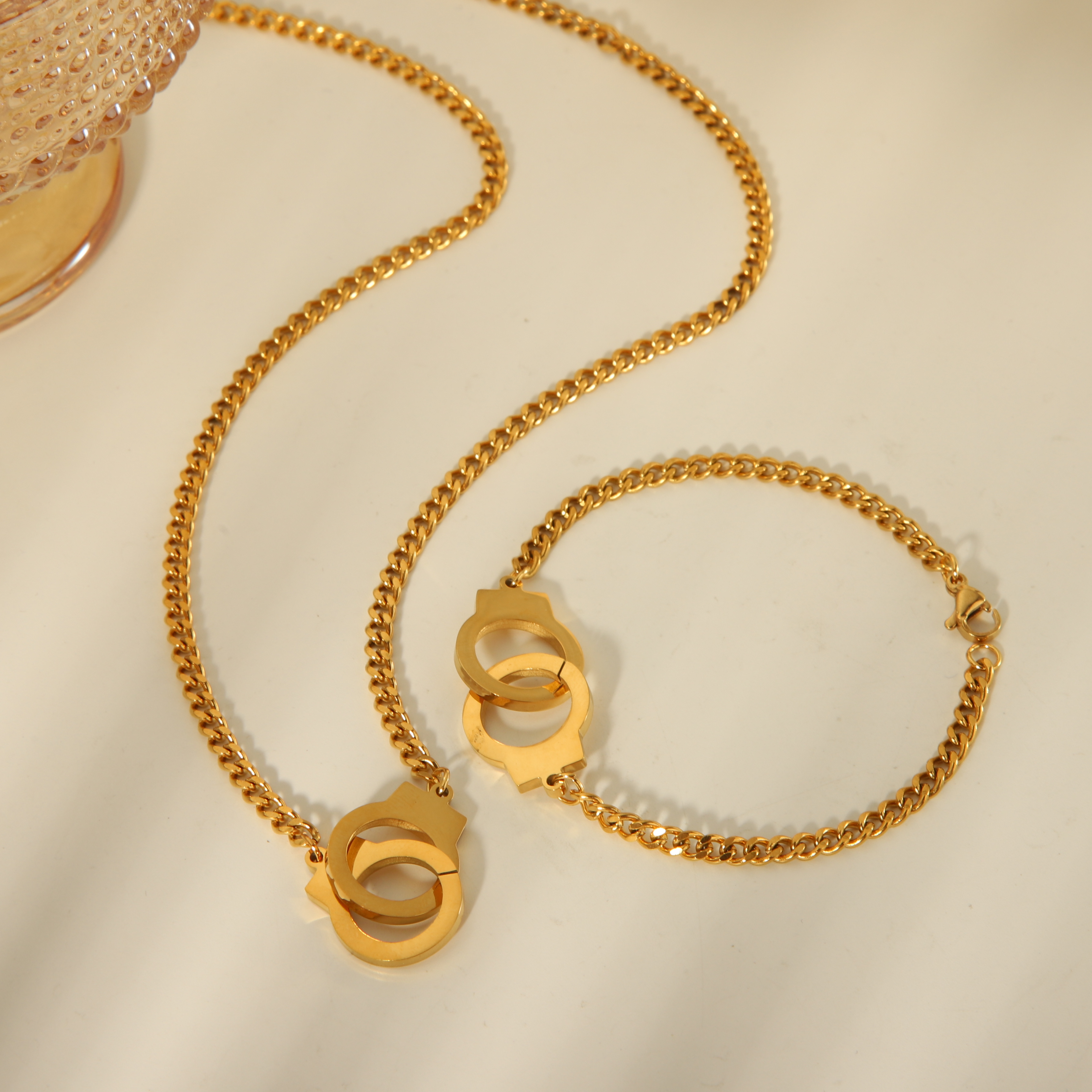 Edelstahl 304 18 Karat Vergoldet Vintage-Stil Übertrieben Klassischer Stil Geometrisch Armbänder Halskette Schmuck-Set display picture 3