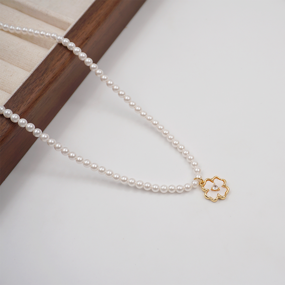 Vintage Style Simple Style Flower Imitation Pearl Copper Inlay Shell Zircon Gold Plated Women's Pendant Necklace display picture 7