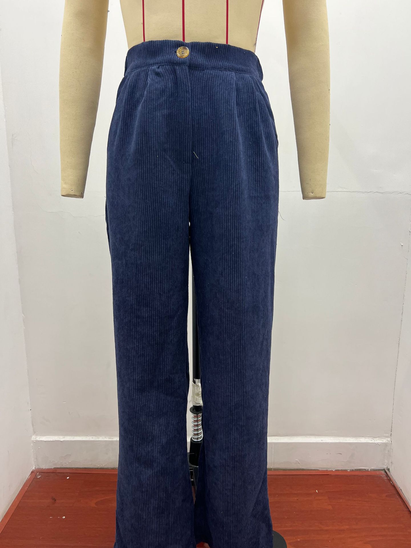 Women's Street Fashion Solid Color Full Length Pocket Straight Pants display picture 21