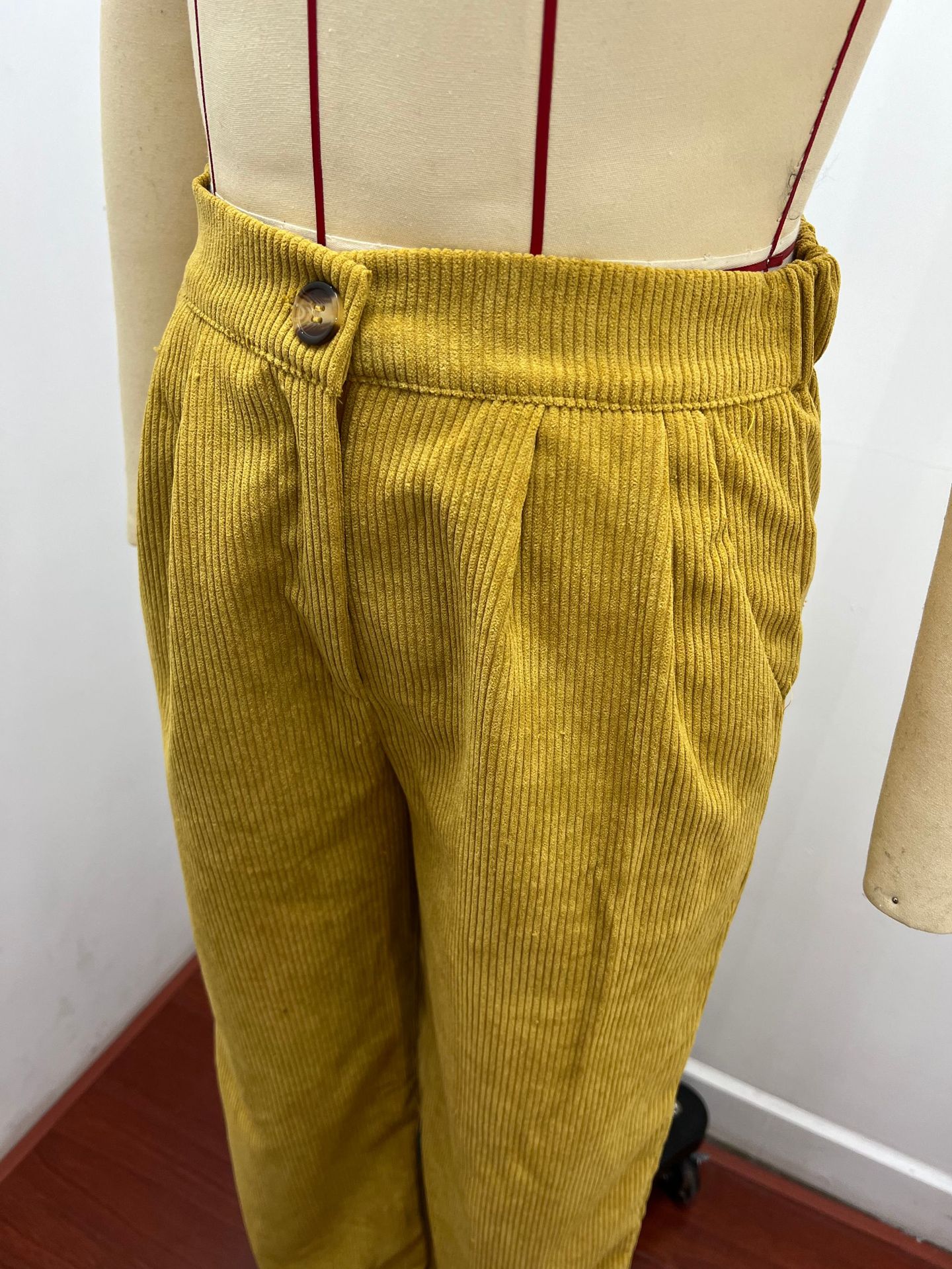 Mujeres Calle Moda Color Sólido Longitud Total Bolsillo Pantalones Rectos display picture 18