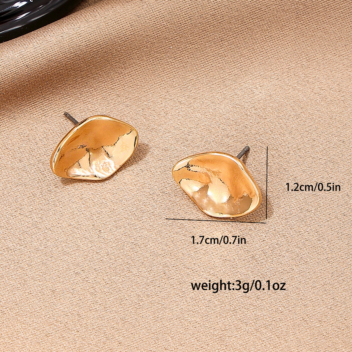 1 Pair Simple Style Commute Solid Color Zinc Alloy Ear Studs display picture 1