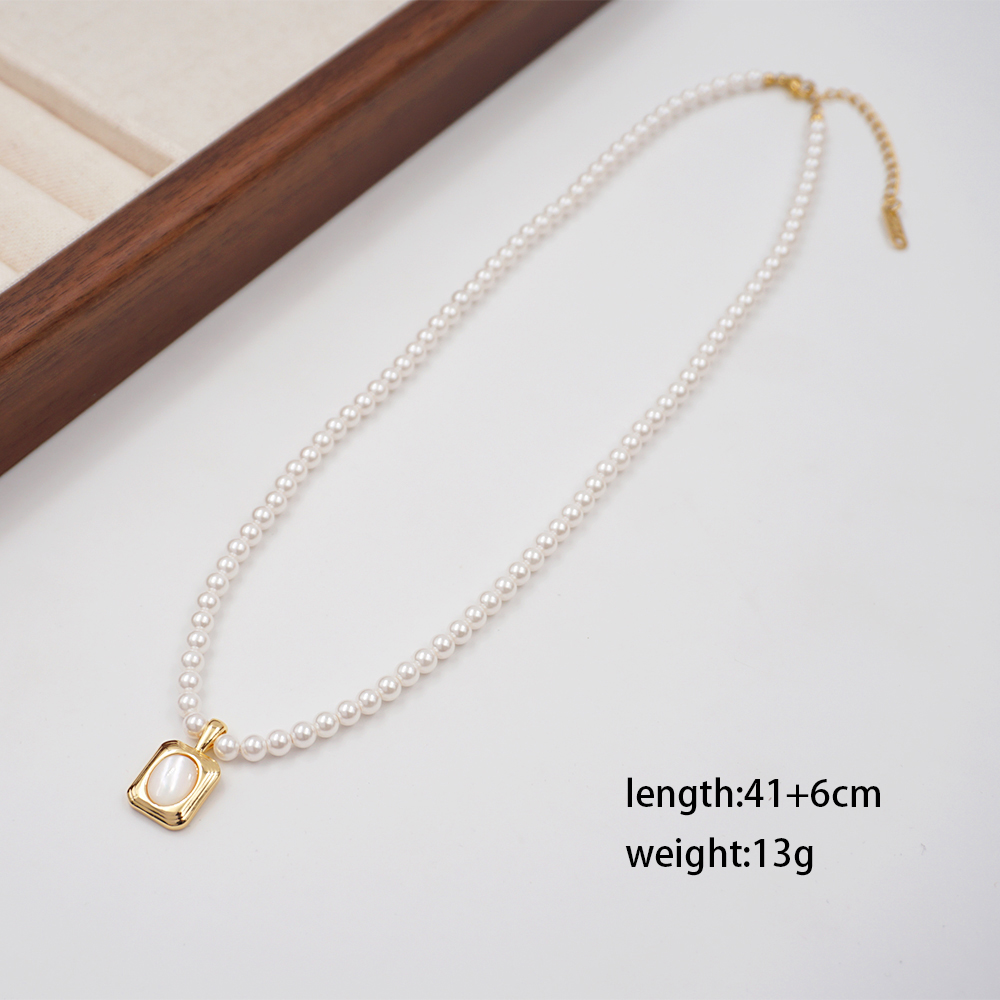 Basic Simple Style Classic Style Geometric Imitation Pearl Copper Inlay Shell Gold Plated Women's Pendant Necklace display picture 4