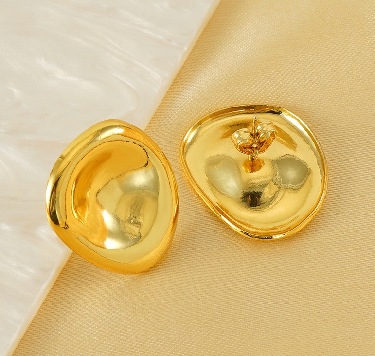 1 Pair Simple Style Classic Style Solid Color Plating 304 Stainless Steel Titanium Steel 18K Gold Plated Ear Studs display picture 5