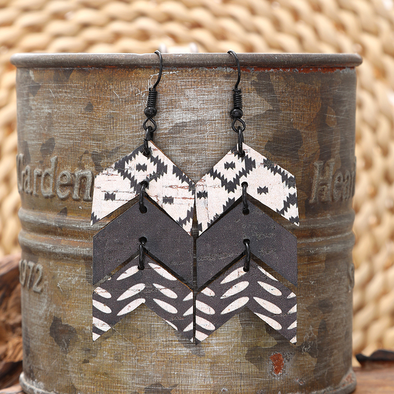 1 Pair Vintage Style Ethnic Style Geometric Patchwork Wood Drop Earrings display picture 1
