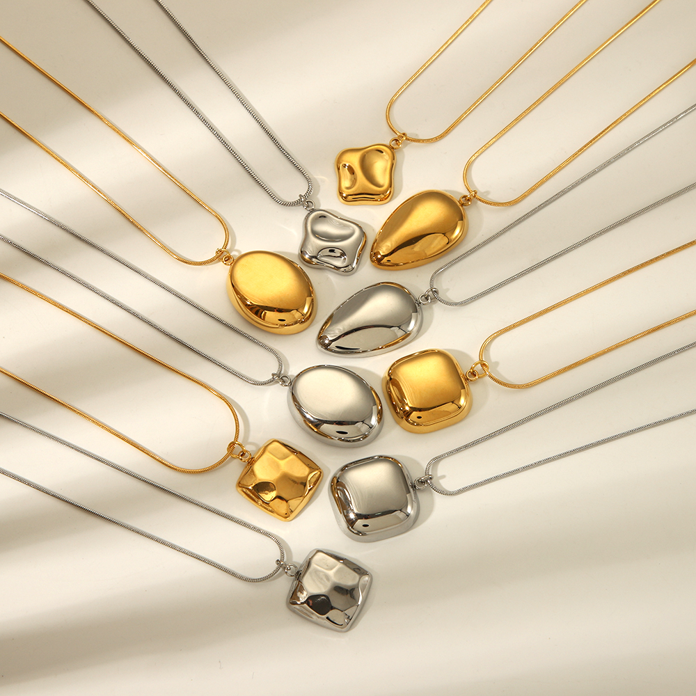Acero Inoxidable 304 Chapados en oro de 18k Básico Estilo Moderno Pulido Enchapado Geométrico Color Sólido Collar Colgante display picture 1