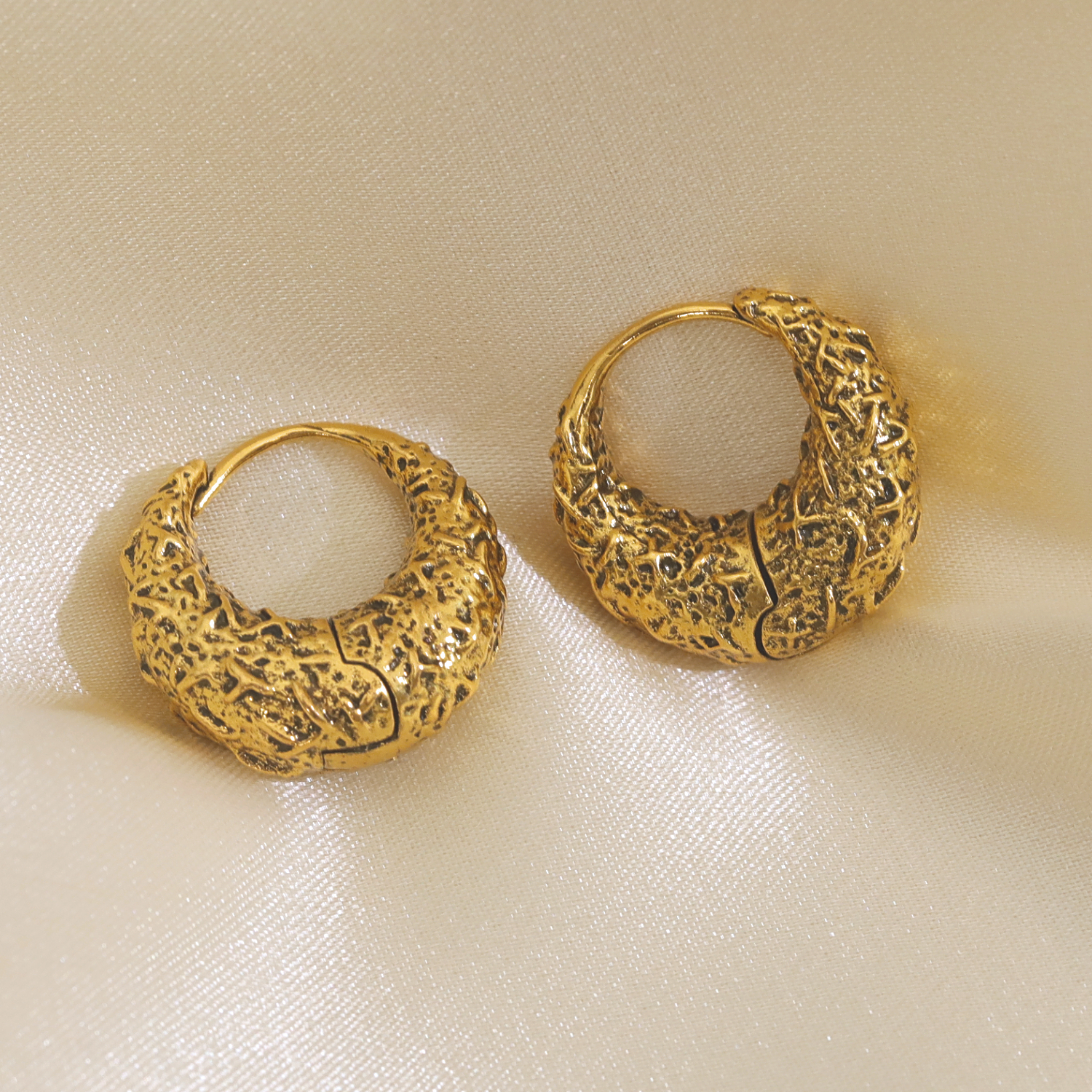 1 Pair Elegant Lady Streetwear Geometric Copper 14K Gold Plated Hoop Earrings display picture 3