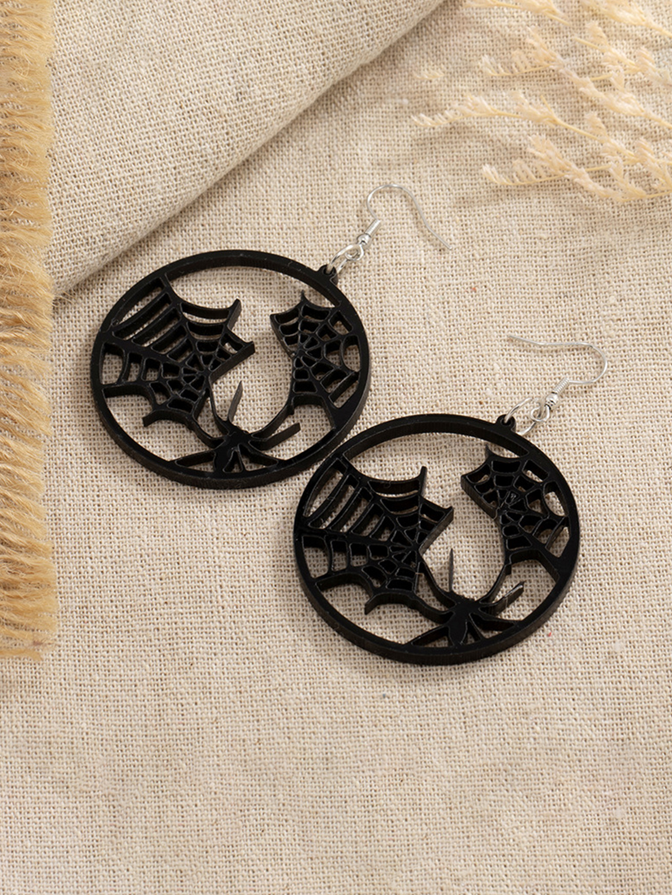 1 Pair Gothic Cool Style Cat Spider Bat Arylic Drop Earrings display picture 4