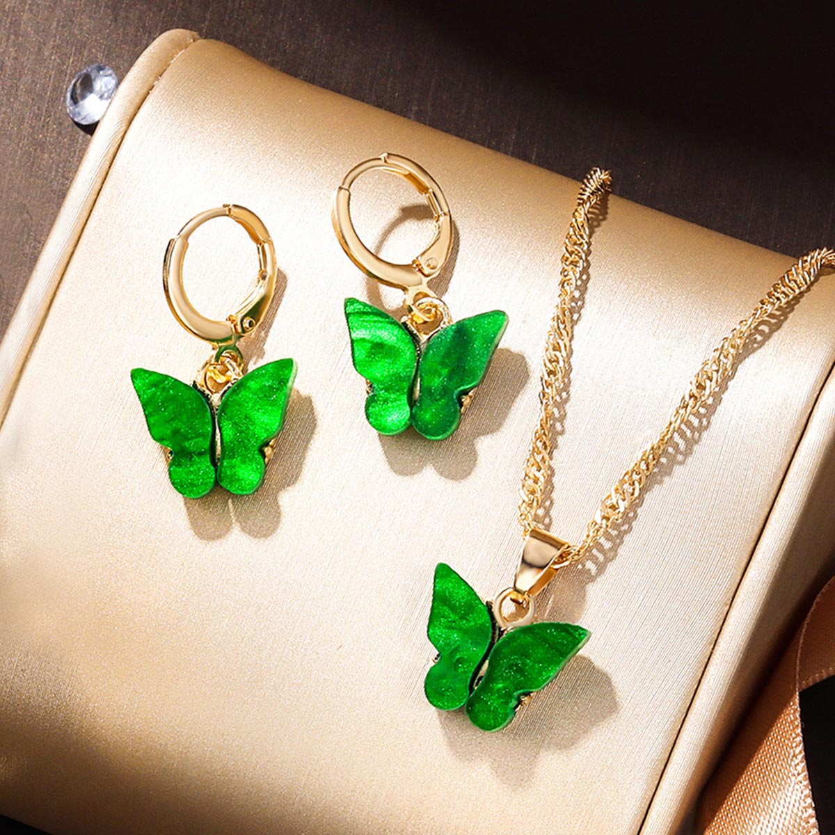 Elegant Shiny Butterfly Acrylic Alloy Wholesale Jewelry Set display picture 9