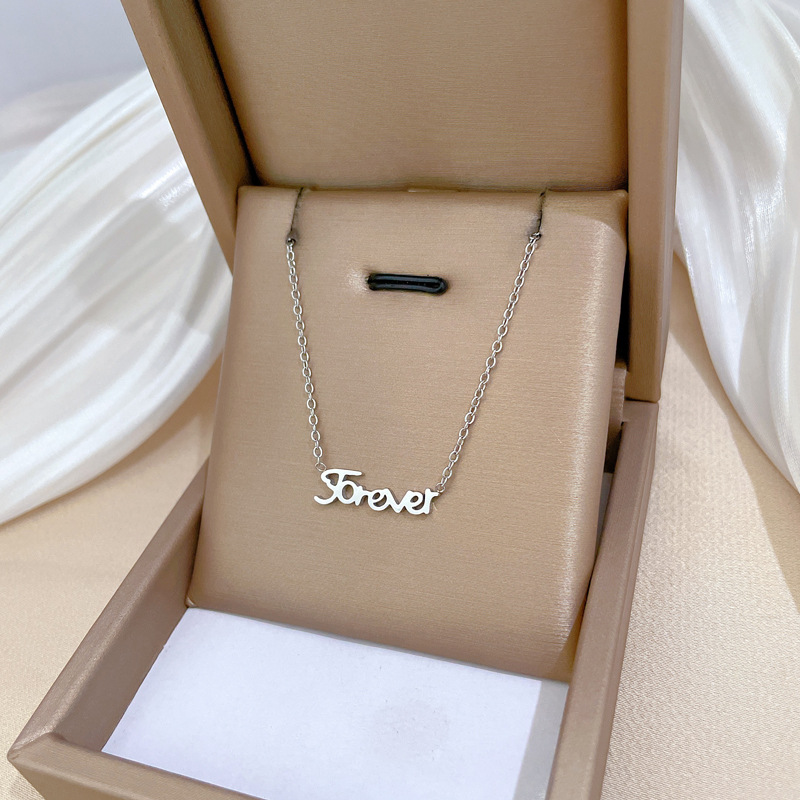 Titanium Steel Sweet Simple Style Letter Necklace display picture 3