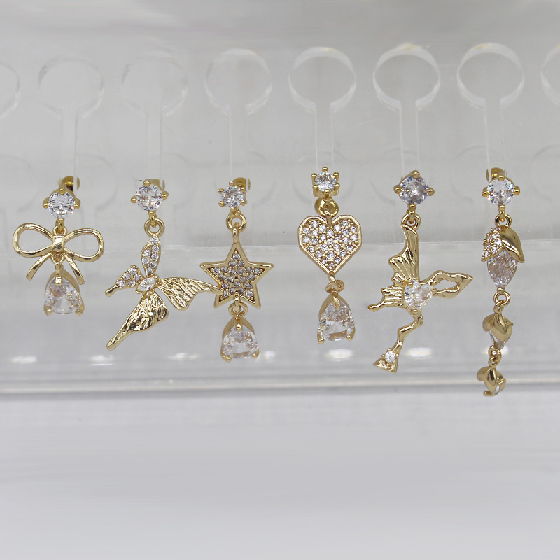 1 Piece Glam Shiny Star Bow Knot Plating Inlay 316 Stainless Steel  Copper Rhinestones Glass Zircon Gold Plated Cartilage Earrings display picture 9