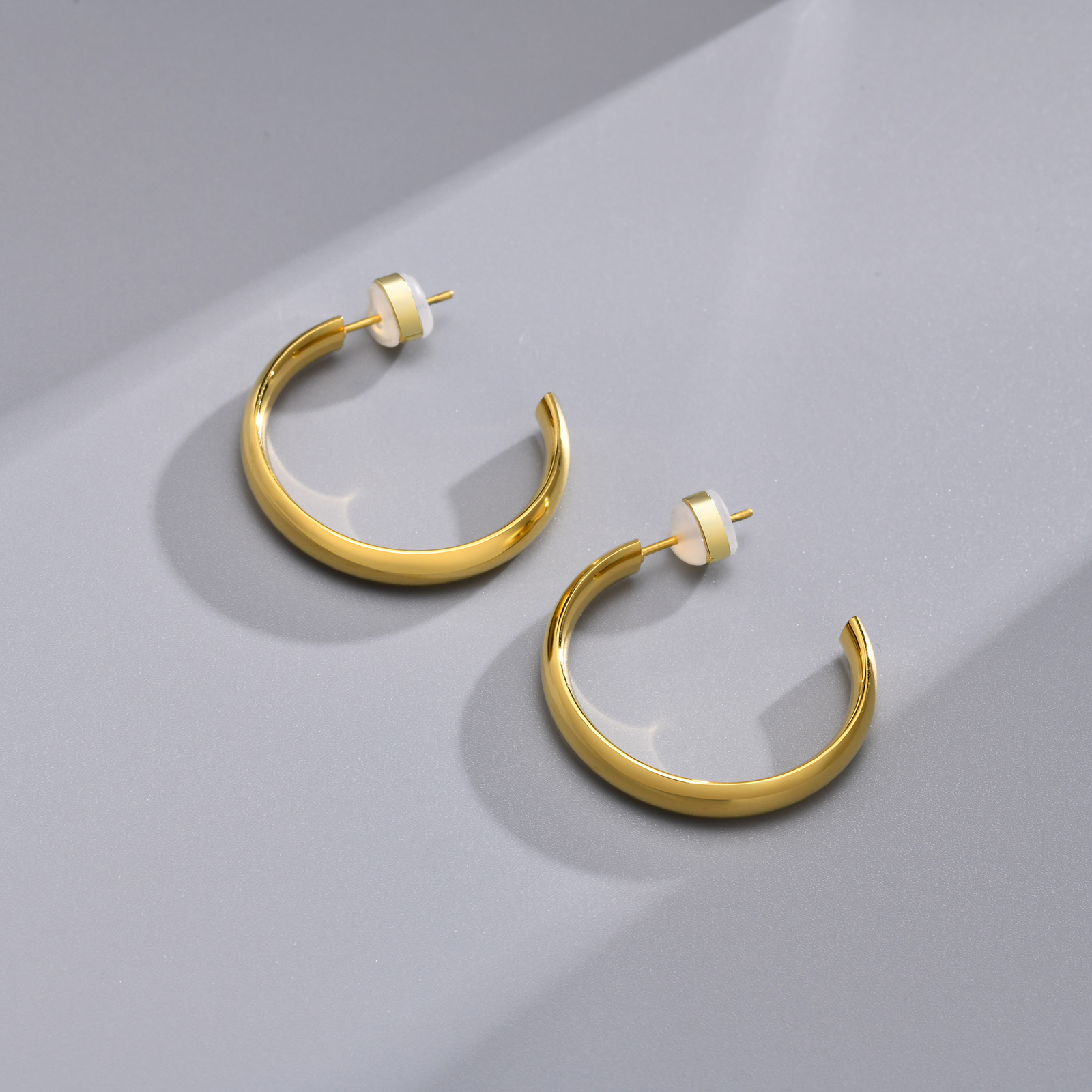 1 Pair Classic Style Solid Color Polishing Plating 304 Stainless Steel 18K Gold Plated Earrings display picture 6