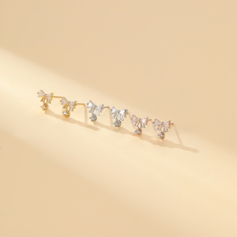 1 Pair Elegant Sweet Simple Style Bowtie Hollow Out Inlay Copper Zircon Ear Studs display picture 1