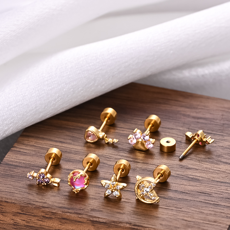 1 Piece Ear Cartilage Rings & Studs Ethnic Style Classic Style Star Leaves Heart Shape 304 Stainless Steel Copper Polishing Inlay Diamond 18K Gold Plated Ear Cartilage Rings & Studs display picture 4