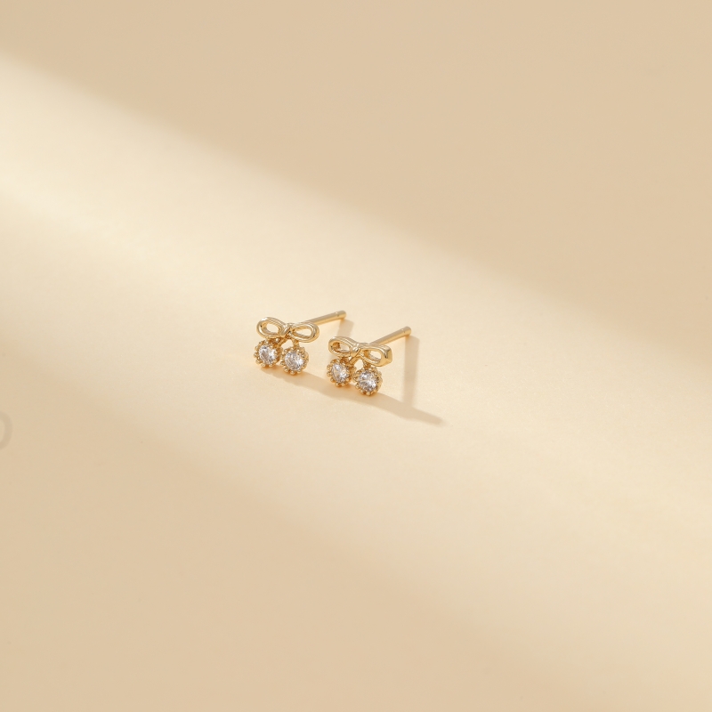 1 Pair Elegant Sweet Simple Style Cherry Hollow Out Inlay Copper Zircon Ear Studs display picture 2