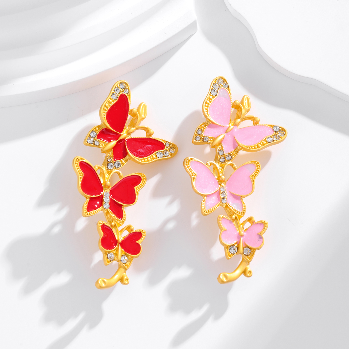 Elegant Classical Animal Flower Petal Alloy Inlay Rhinestones Women's Brooches display picture 22