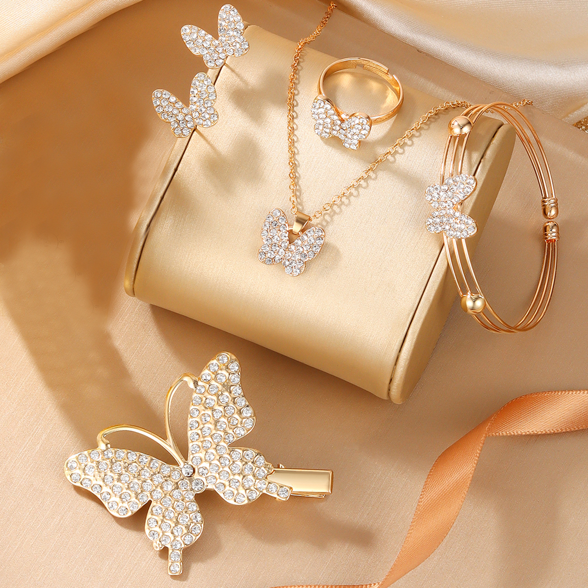Elegante Romántico Brillante Mariposa Diamantes De Imitación Aleación Venta Al Por Mayor Conjunto De Joyas display picture 4