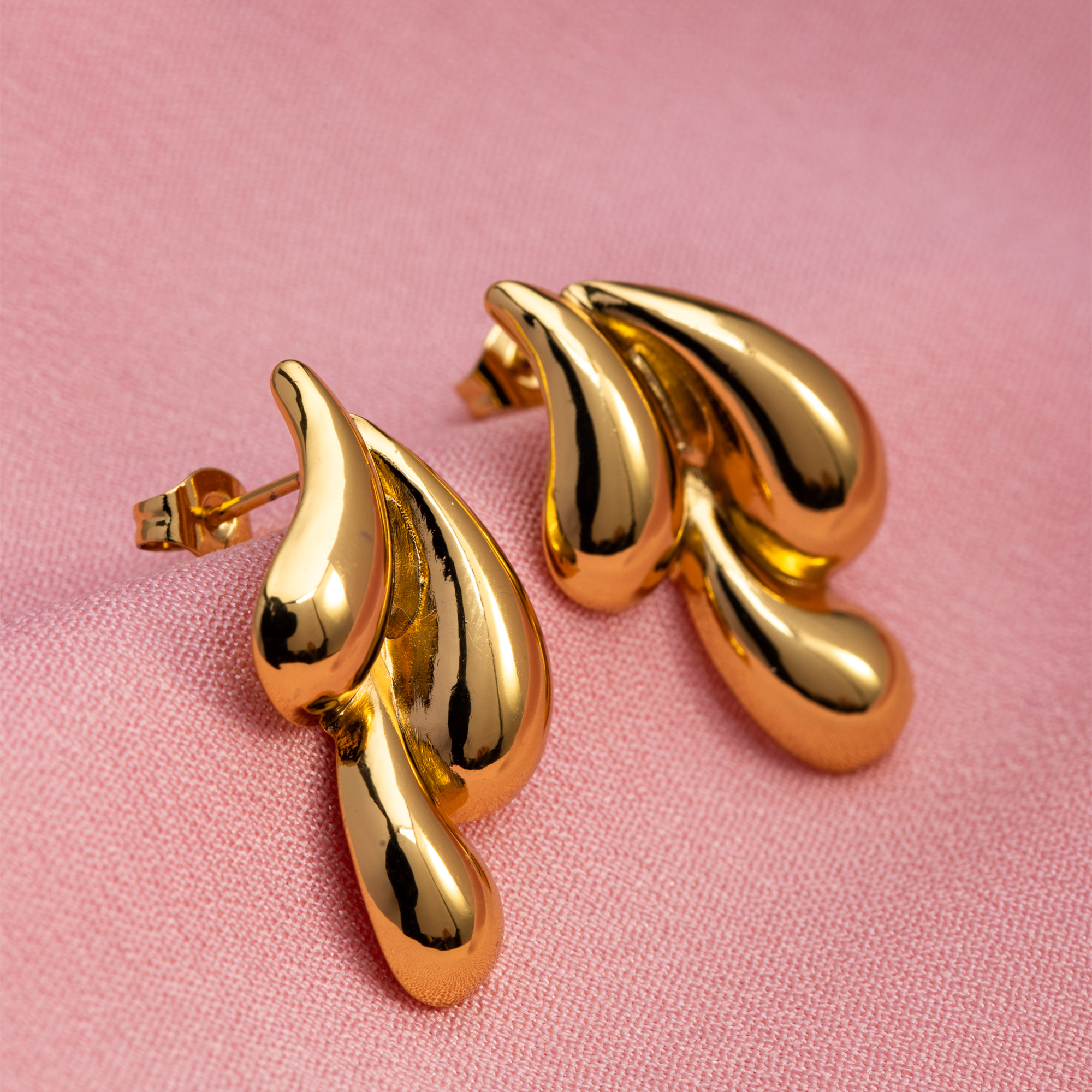 1 Pair Vintage Style Lady Classic Style Geometric Water Droplets Solid Color Plating 304 Stainless Steel 18K Gold Plated Ear Studs display picture 5