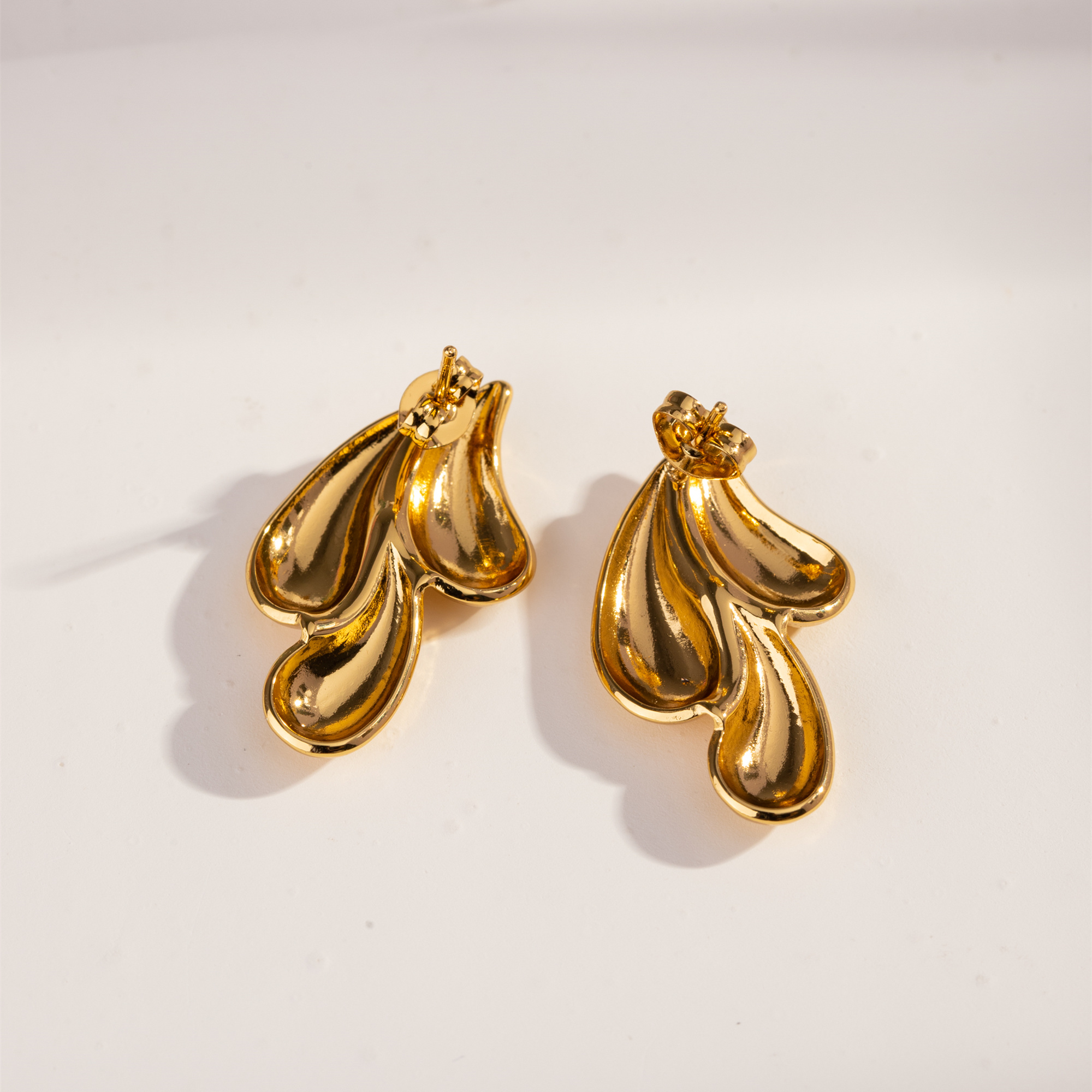 1 Pair Vintage Style Lady Classic Style Geometric Water Droplets Solid Color Plating 304 Stainless Steel 18K Gold Plated Ear Studs display picture 13