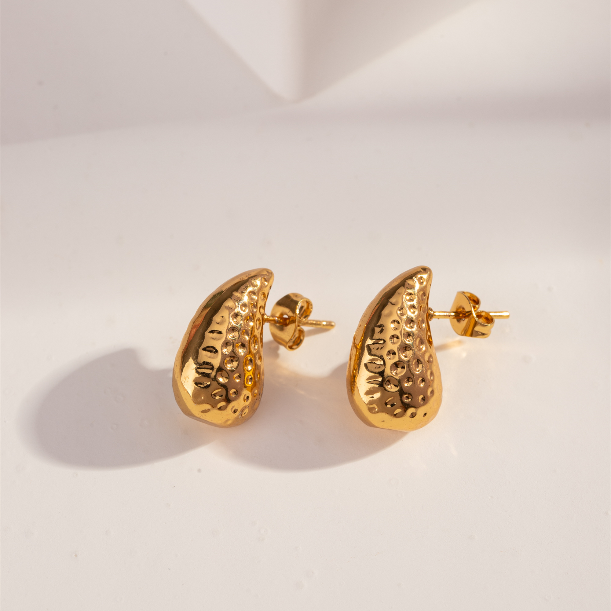 1 Pair Vintage Style Lady Classic Style Geometric Water Droplets Solid Color Plating 304 Stainless Steel 18K Gold Plated Ear Studs display picture 15