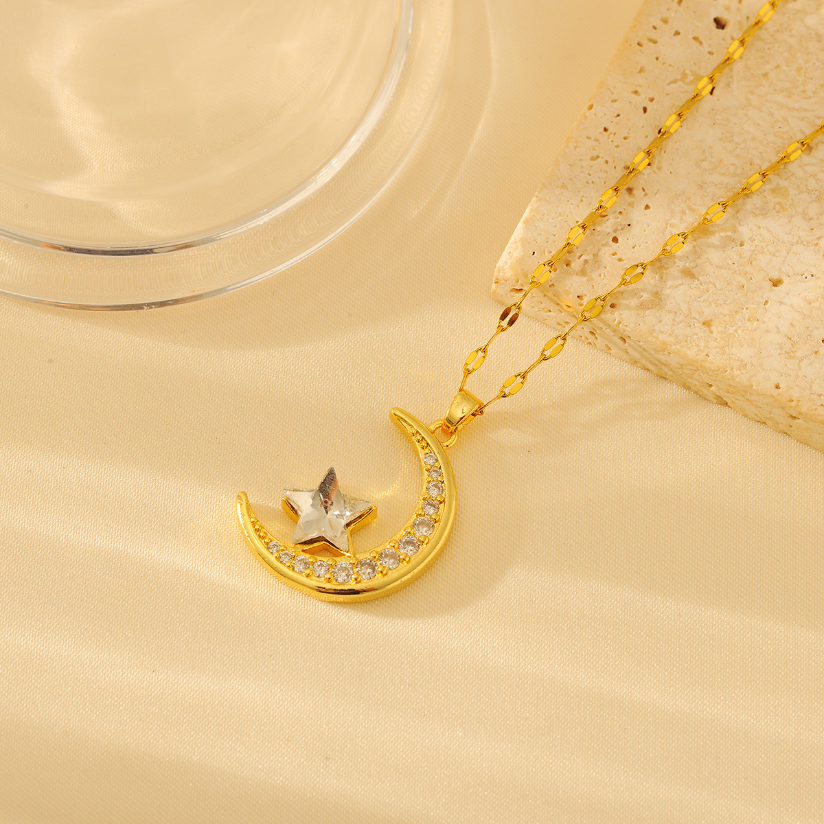 Wholesale Elegant Lady Streetwear Star Moon Copper Inlay Zircon Pendant Necklace display picture 4