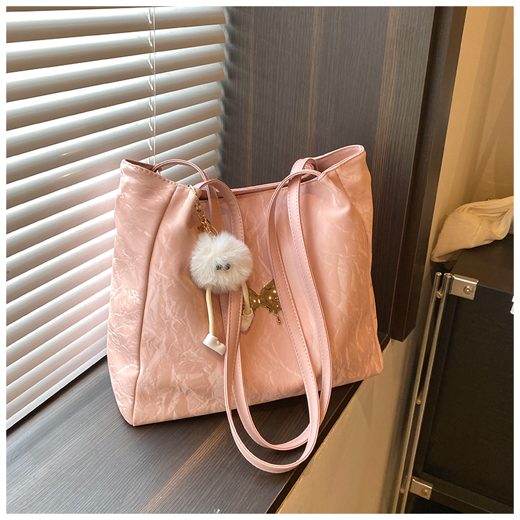 Women's Pu Leather Butterfly Elegant Sewing Thread Zipper Crossbody Bag display picture 9
