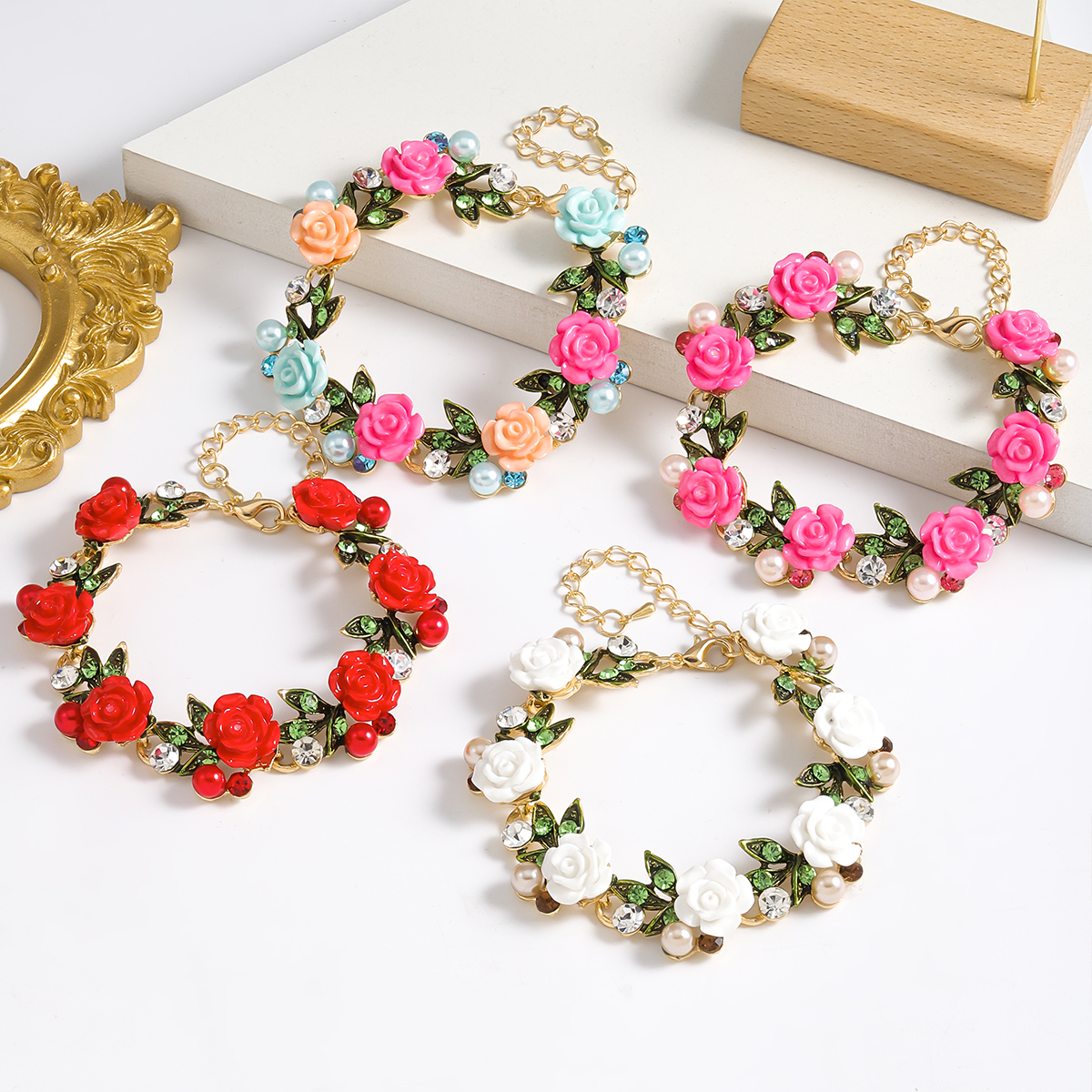 Wholesale Jewelry Elegant Sweet Classic Style Water Droplets Flower Alloy Rhinestones Inlay Bracelets display picture 5