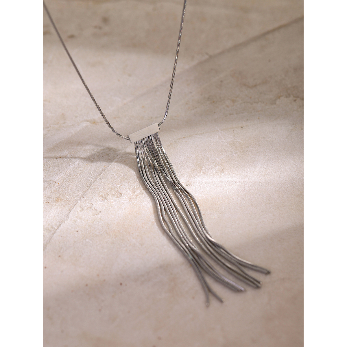 304 Stainless Steel Modern Style Classic Style Tassel Solid Color Pendant Necklace display picture 1