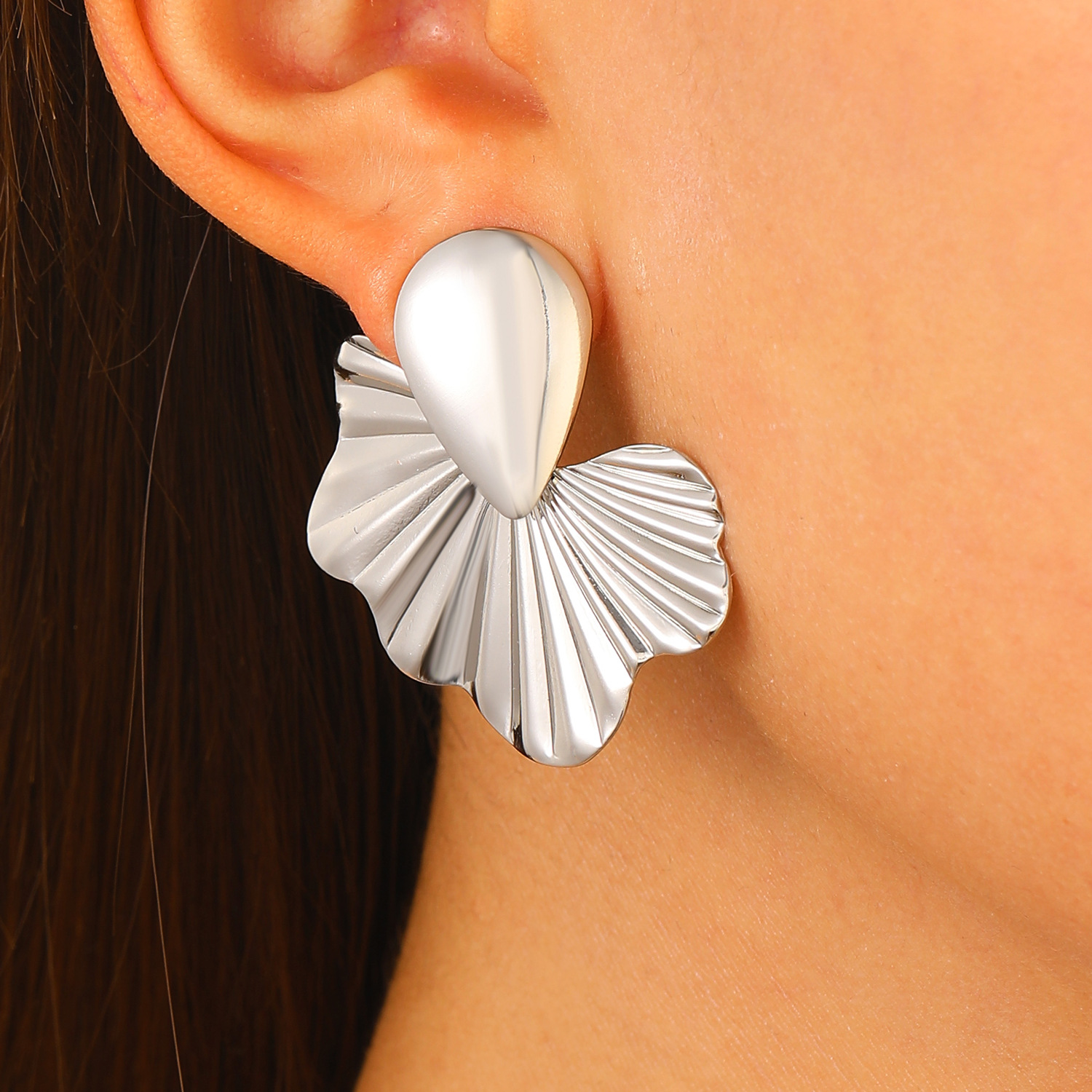 1 Pair Nordic Style Simple Style Water Droplets Flower Alloy Ear Studs display picture 2