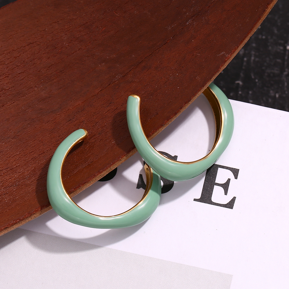 1 Pair Simple Style Classic Style C Shape Enamel 304 Stainless Steel 18K Gold Plated Ear Studs display picture 9