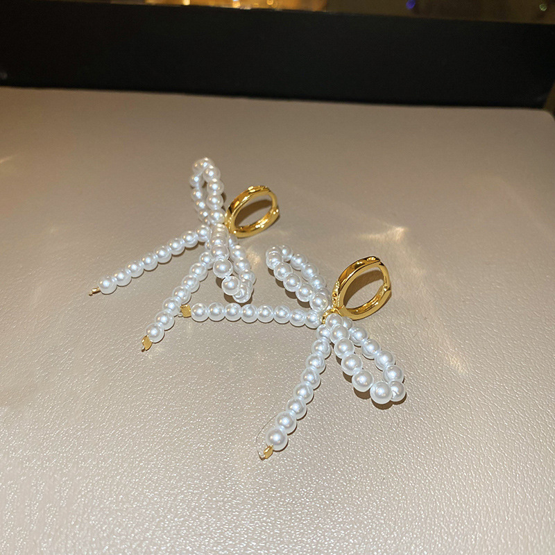 1 Paar Elegant Einfacher Stil Bogenknoten Perlen Imitationsperle Legierung Tropfenohrringe display picture 4