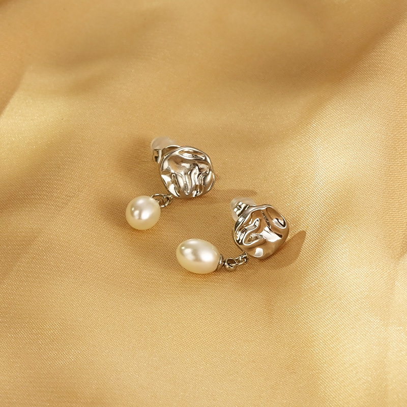 1 Pair Simple Style Oval Inlay 304 Stainless Steel Pearl 18K Gold Plated Drop Earrings display picture 7