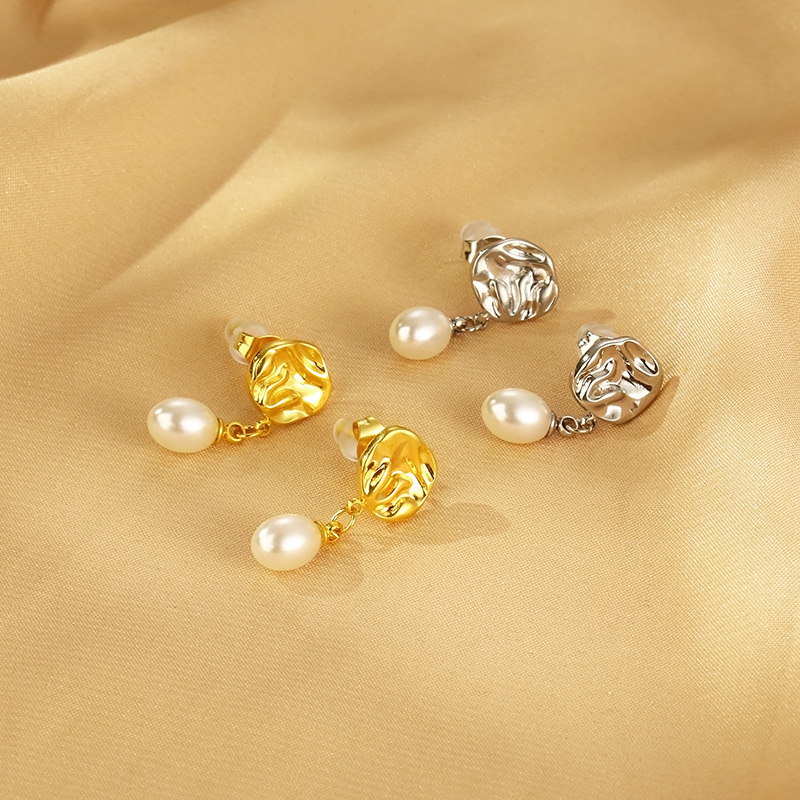 1 Pair Simple Style Oval Inlay 304 Stainless Steel Pearl 18K Gold Plated Drop Earrings display picture 9