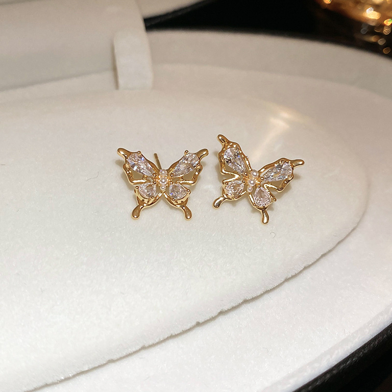 1 Pair Casual Sweet Butterfly Inlay Copper Zircon Ear Studs display picture 4