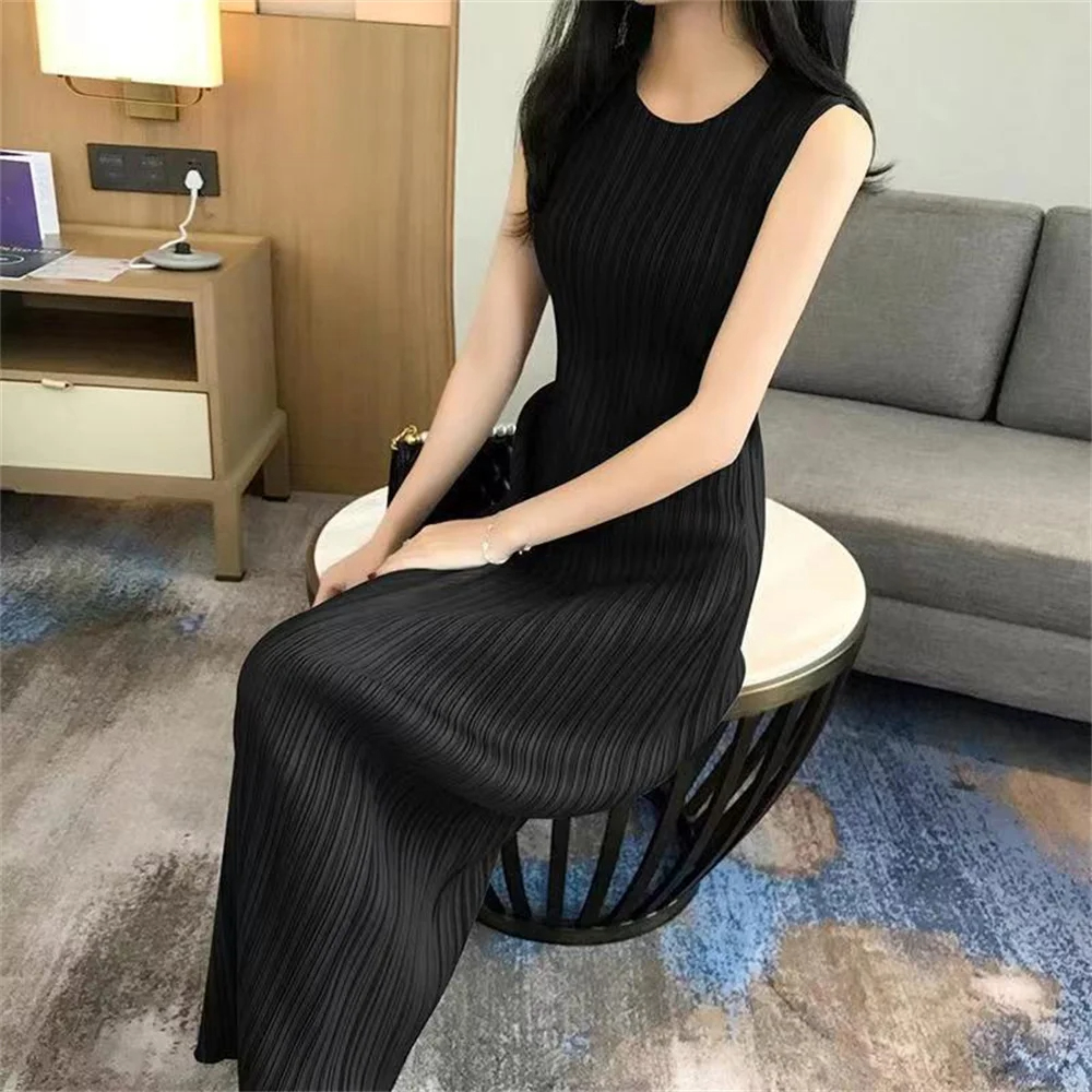 Women's Regular Dress Casual Simple Style Classic Style U Neck Round Neck Pleated Frill Ruched Sleeveless Simple Solid Color Midi Dress Daily Beach Date display picture 2