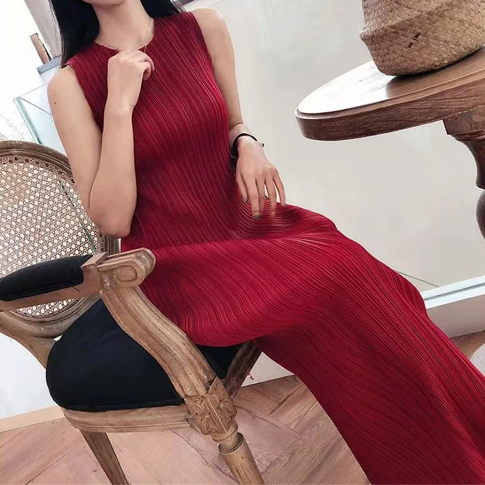 Women's Regular Dress Casual Simple Style Classic Style U Neck Round Neck Pleated Frill Ruched Sleeveless Simple Solid Color Midi Dress Daily Beach Date display picture 3