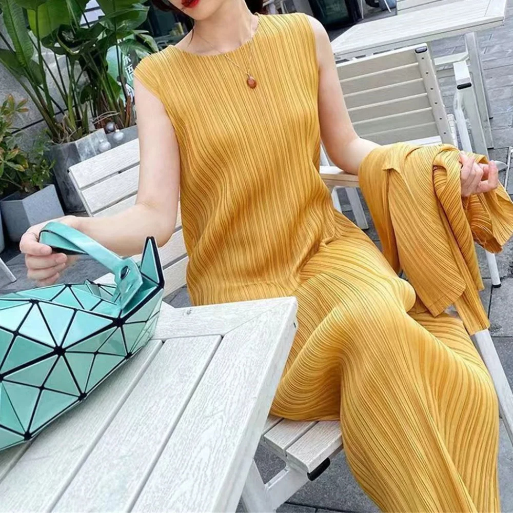 Women's Regular Dress Casual Simple Style Classic Style U Neck Round Neck Pleated Frill Ruched Sleeveless Simple Solid Color Midi Dress Daily Beach Date display picture 10