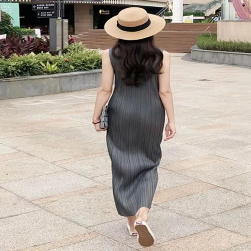 Women's Regular Dress Casual Simple Style Classic Style U Neck Round Neck Pleated Frill Ruched Sleeveless Simple Solid Color Midi Dress Daily Beach Date display picture 8