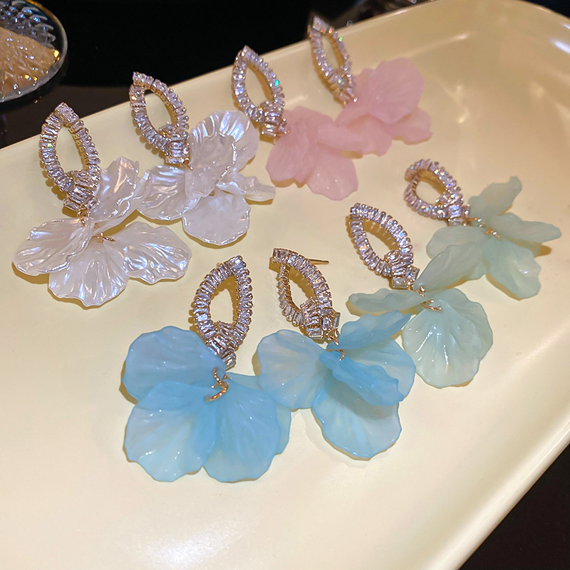 1 Pair IG Style Sweet Petal Inlay Copper Zircon Drop Earrings display picture 15