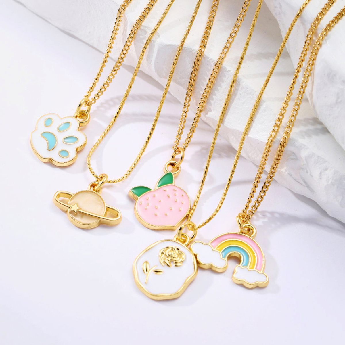 Simple Style Classic Style Fruit Alloy Resin Women's Pendant Necklace display picture 5