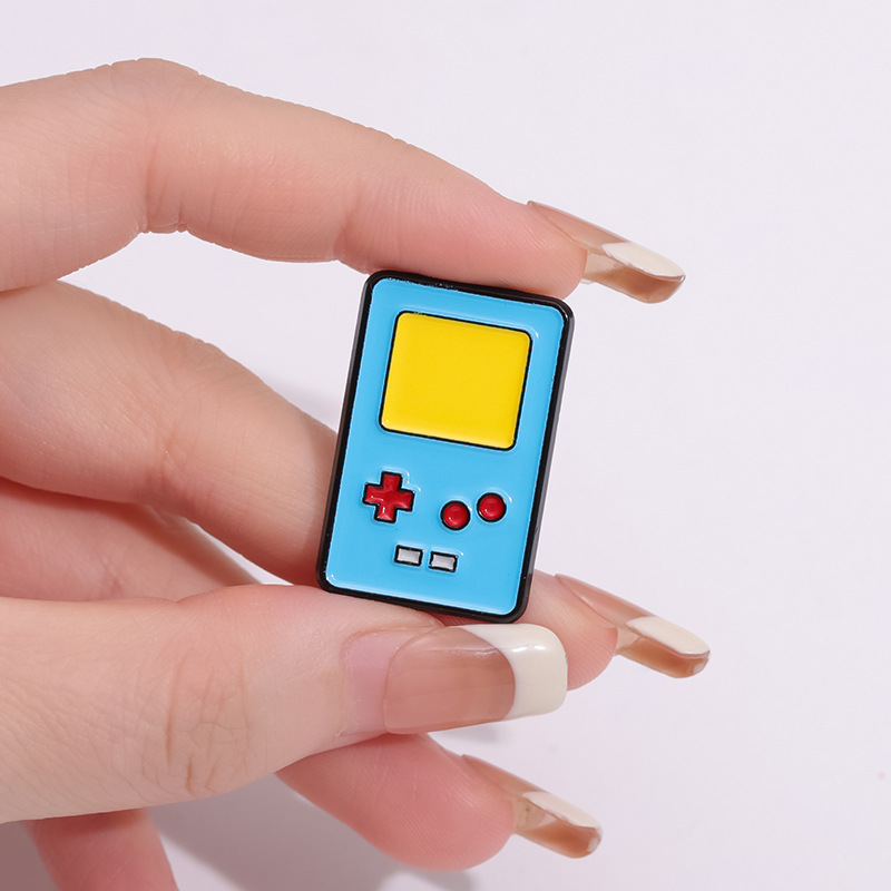 Cartoon Style Simple Style Geometric Zinc Alloy Plating Unisex Brooches display picture 3