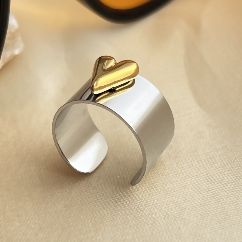 304 Stainless Steel 18K Gold Plated Elegant Glam Retro Shiny Metallic Heart Shape Open Rings display picture 7