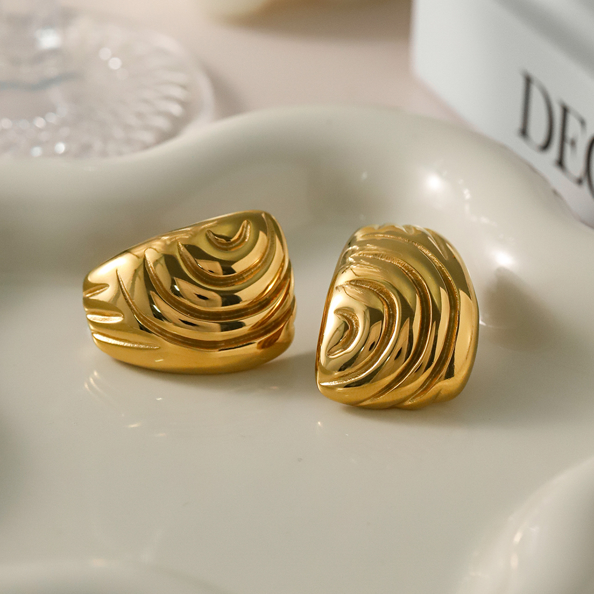 1 Pair IG Style Simple Style Spiral 316 Stainless Steel  18K Gold Plated Ear Studs display picture 2