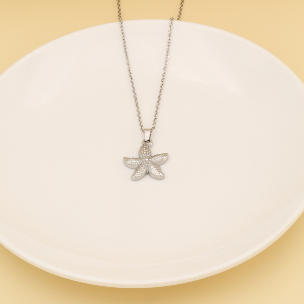 304 Stainless Steel 18K Gold Plated Cute Sweet Commute Polishing Starfish Pendant Necklace display picture 6