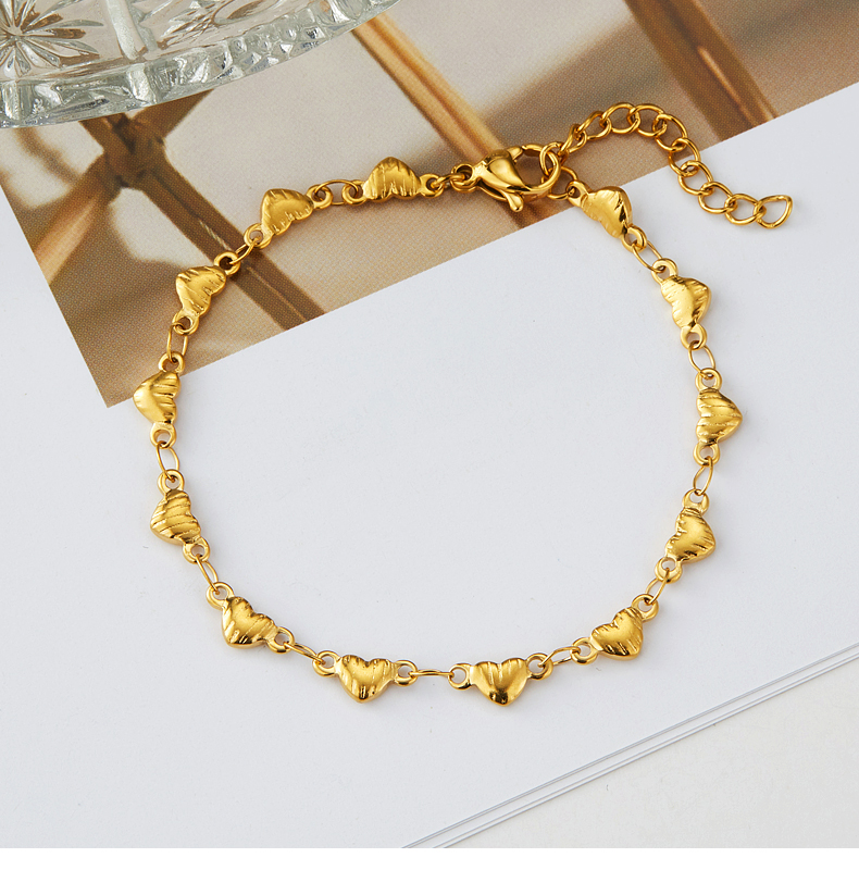 304 Stainless Steel 18K Gold Plated Vintage Style Sweet Commute Heart Shape Bracelets Necklace display picture 10