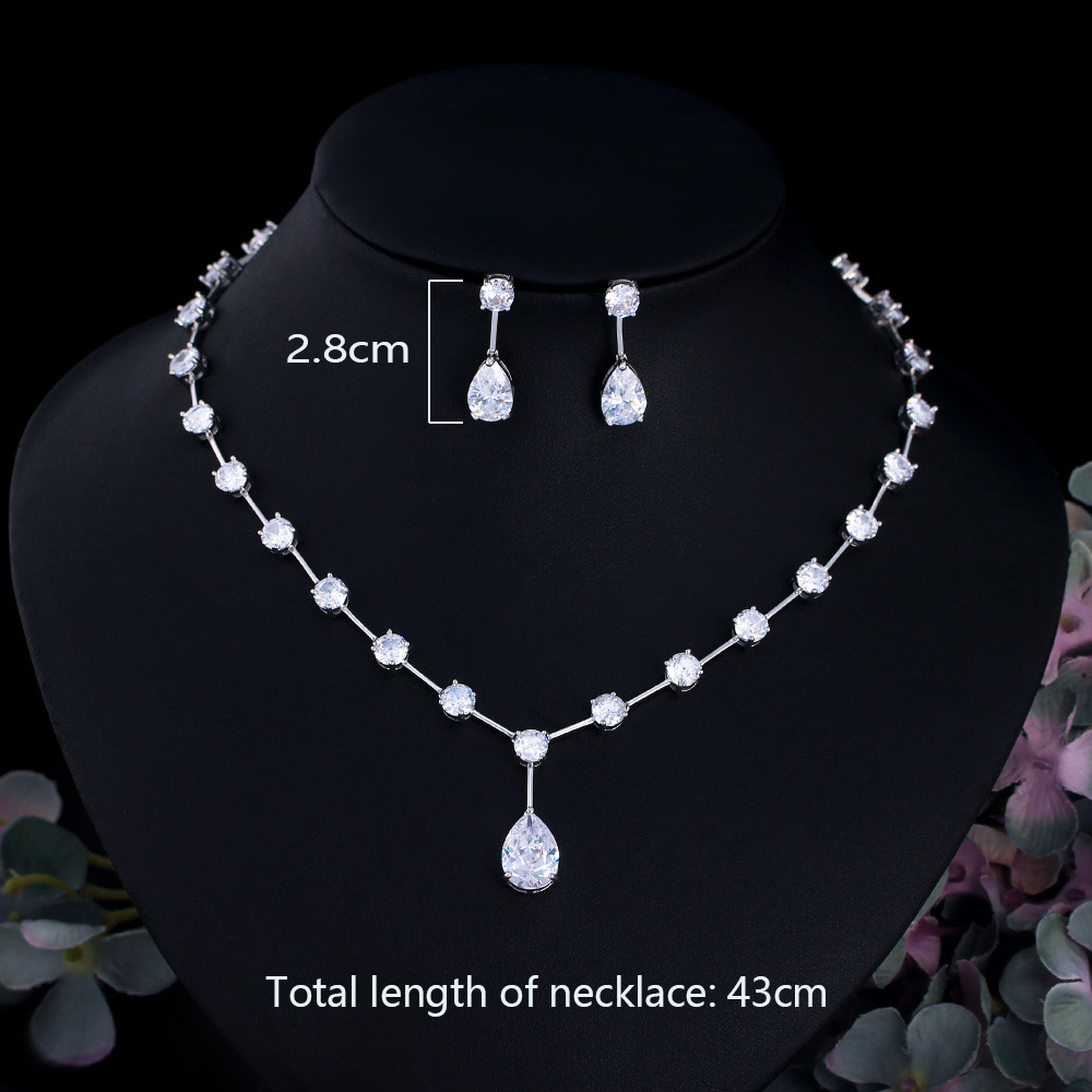 Copper White Gold Plated Elegant Shiny Inlay Water Droplets Artificial Gemstones Jewelry Set display picture 1