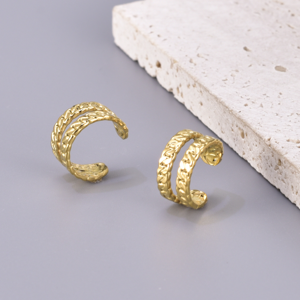 1 Pair Simple Style Classic Style Solid Color Plating 304 Stainless Steel Titanium Steel 18K Gold Plated Ear Cuffs display picture 3