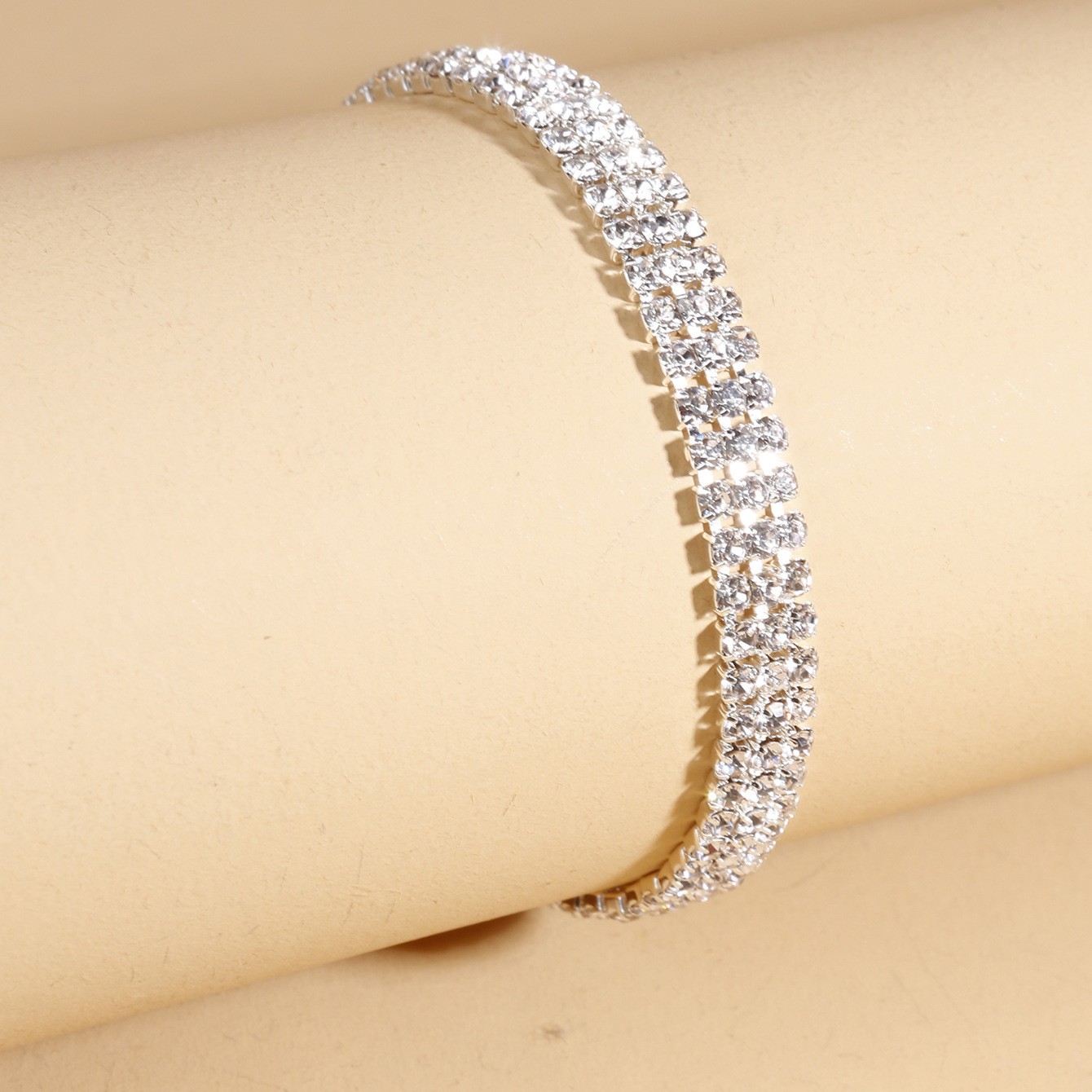 Wholesale Jewelry Simple Style Classic Style Solid Color Metal Iron Chain Rhinestones Inlay Bracelets display picture 3